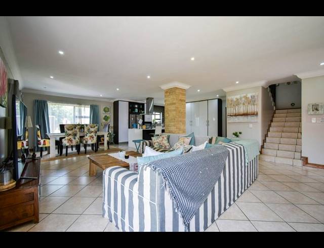 4 BEDROOM HOUSE FOR SALE IN ZAMBEZI COUNTRY ESTATE
